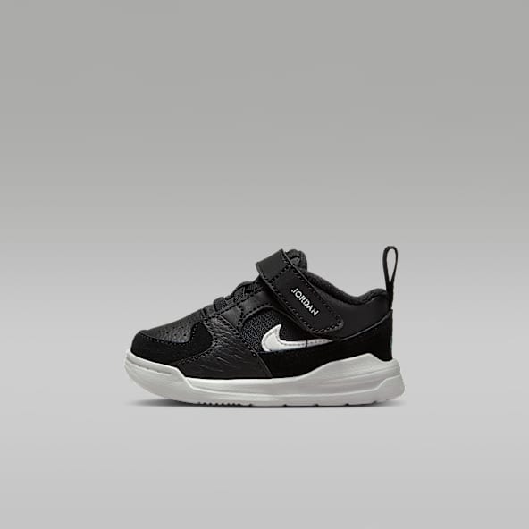Toddler Infant Black Trainers Shoes. Nike CA